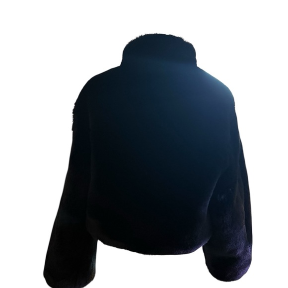 Alo Black Teddy Jacket size Medium - Picture 4 of 6